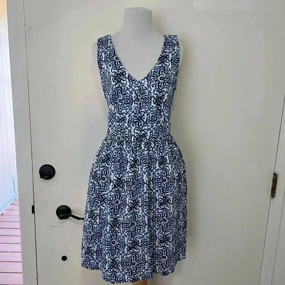 MILLY blue and white fit and flare dress with pockets - Picture 5 of 11